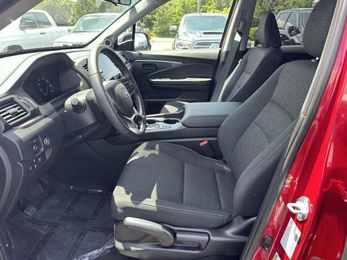 Used 2025 Honda Ridgeline Sport image 13