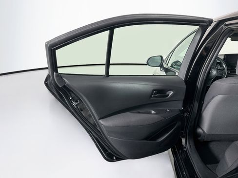 Used 2025 Toyota Corolla LE FWD image 25