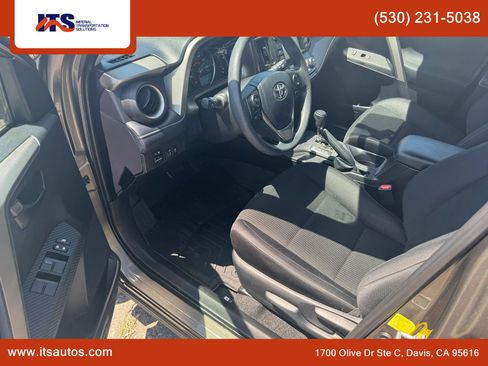 Used 2013 Toyota RAV4 XLE FWD image 9