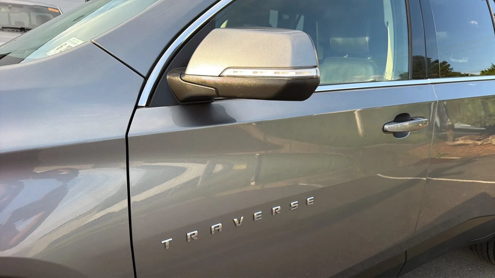 Used 2021 Chevrolet Traverse LT AWD/4WD image 15