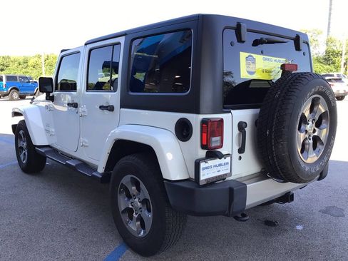 Used 2017 Jeep Wrangler Unlimited Sahara w/ Max Tow Package AWD/4WD image 11