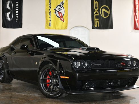 Used 2022 Dodge Challenger R/T Scat Pack RWD image 3