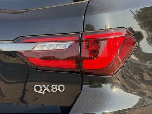 Used 2023 INFINITI QX80 Premium Select w/ Cargo Package AWD/4WD image 5