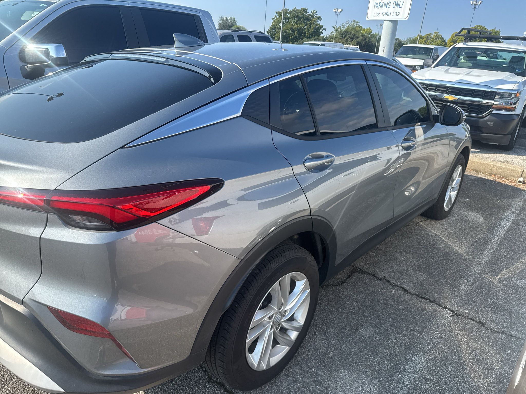 Used 2024 Buick Envista Preferred w/ Convenience I Package FWD image 2