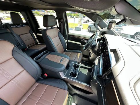 Used 2025 Chevrolet Silverado 3500 High Country w/ High Country Premium Package AWD/4WD image 18