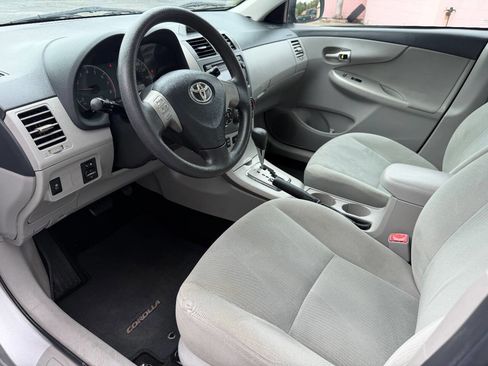 Used 2012 Toyota Corolla LE FWD image 6