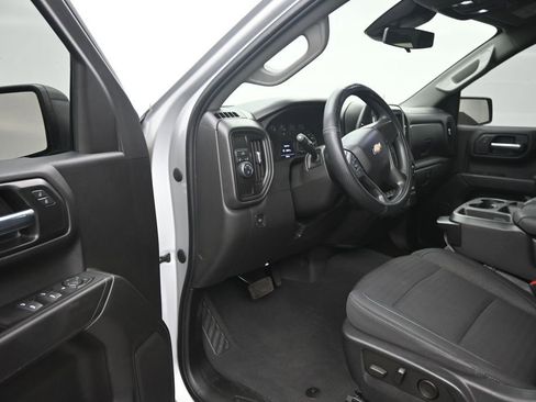 Used 2022 Chevrolet Silverado 1500 Custom RWD image 10