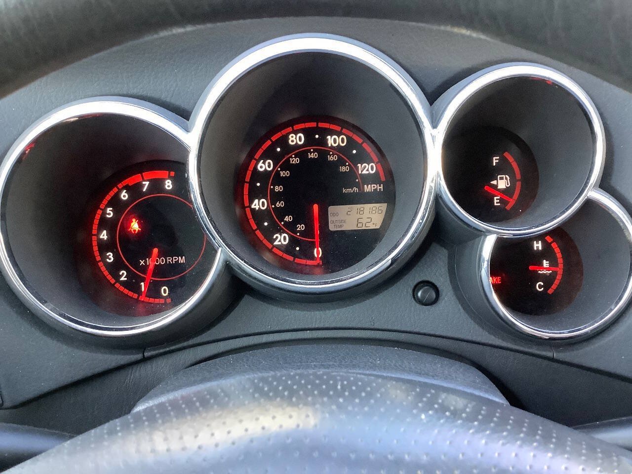 Used 2006 Toyota Matrix FWD image 31