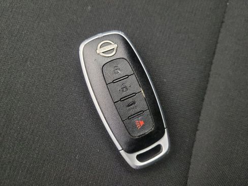 Used 2025 Nissan Sentra S FWD image 32