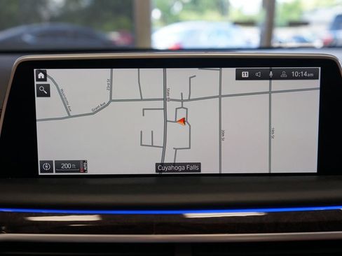 Used 2022 BMW 750i xDrive w/ Executive Package AWD/4WD image 8