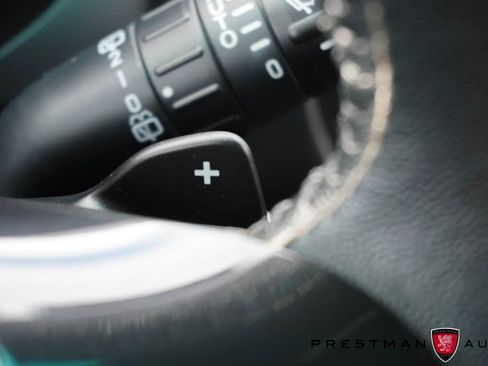 Used 2019 Ford Explorer Platinum image 35