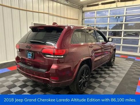 Used 2018 Jeep Grand Cherokee Altitude AWD/4WD image 3
