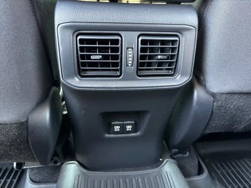 Used 2019 Toyota RAV4 XLE w/ Convenience Package AWD/4WD image 10