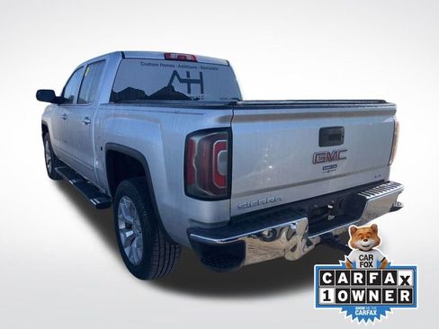Used 2018 GMC Sierra 1500 SLT w/ SLT Premium Package image 2