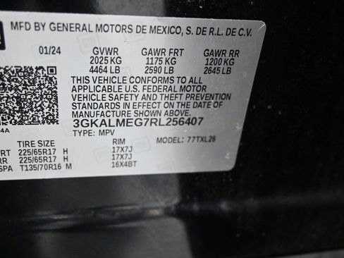 Used 2024 GMC Terrain SLE image 9