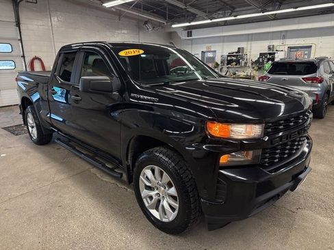 Used 2019 Chevrolet Silverado 1500 Custom w/ Custom Value Package image 8