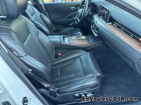 Used 2020 Kia K900 Luxury w/ VIP Package image 17