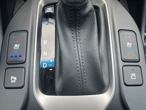 Used 2018 Hyundai Santa Fe Limited image 26