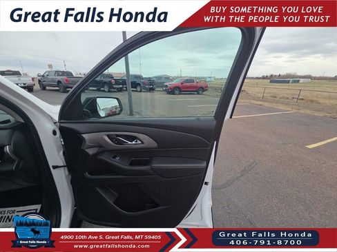 Used 2020 Chevrolet Traverse LS image 15