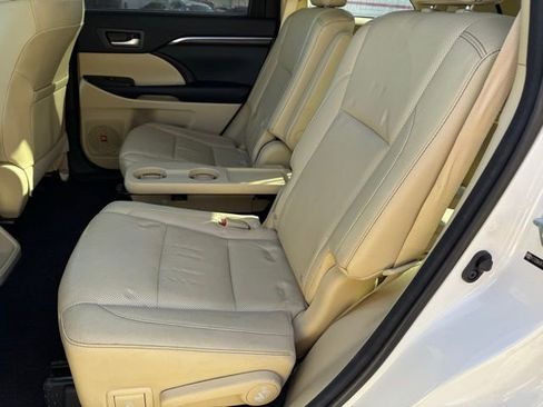 Used 2014 Toyota Highlander Limited Platinum image 7