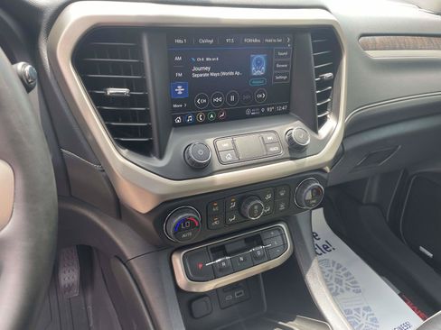 Used 2023 GMC Acadia Denali w/ Denali Ultimate Package FWD image 13