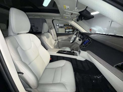 Used 2025 Volvo XC90 T8 Plus AWD/4WD image 14