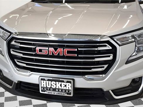 Used 2022 GMC Terrain SLT image 16