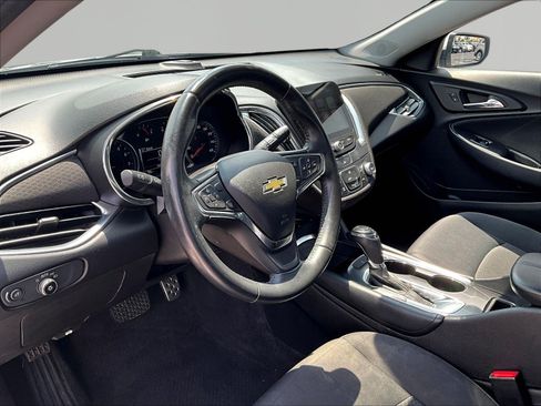 Used 2016 Chevrolet Malibu LT FWD image 17