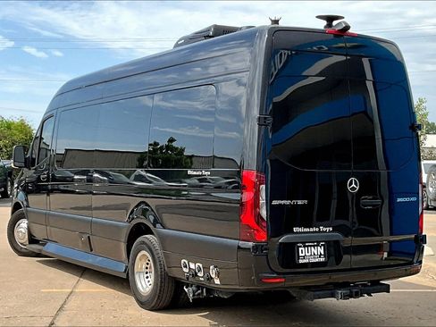 Used 2021 Mercedes-Benz Sprinter 3500 image 12