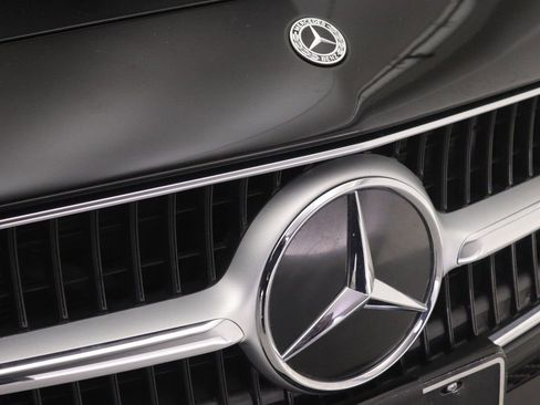 Certified 2025 Mercedes-Benz C 300 Sedan image 29