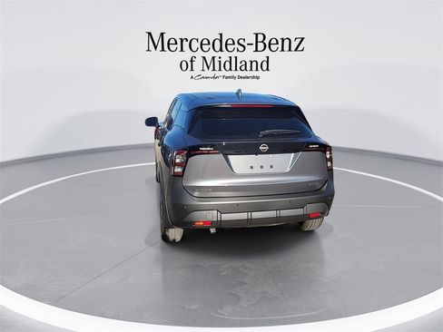 Used 2025 Nissan Kicks S image 7