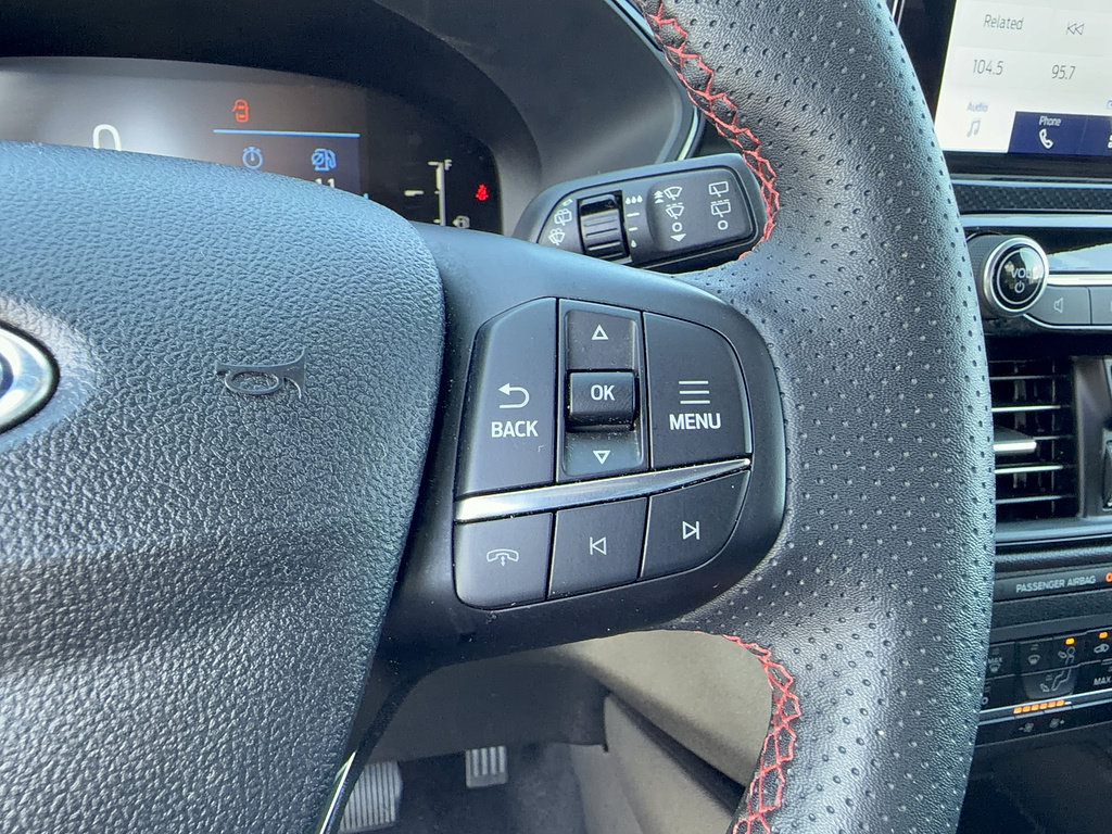 Used 2025 Ford Escape ST-Line FWD image 24