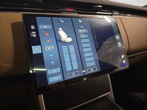 New 2026 Land Rover Range Rover SE image 26