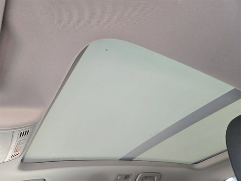 New 2026 Volkswagen Taos SEL image 20