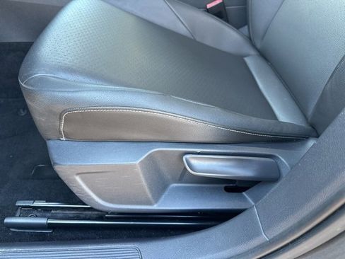 Used 2020 Volkswagen Jetta SE w/ SE Cold Weather Package image 11