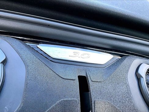 Used 2025 Porsche 911 Carrera RWD image 34