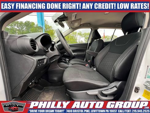 Used 2022 Nissan Kicks S FWD image 9