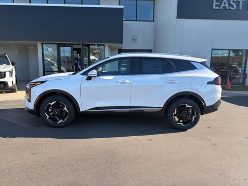 New 2026 Kia Sportage EX AWD/4WD image 2
