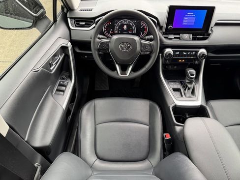Used 2023 Toyota RAV4 XLE Premium FWD image 14
