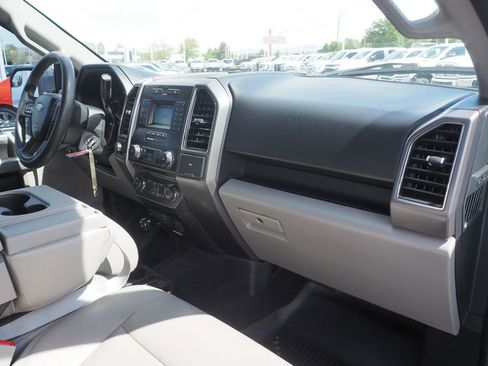 Used 2018 Ford F150 XLT AWD/4WD image 22