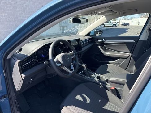 Used 2025 Volkswagen Jetta S image 7