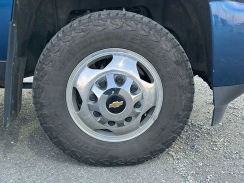 Used 2015 Chevrolet Silverado 3500 High Country w/ Duramax Plus Package image 9