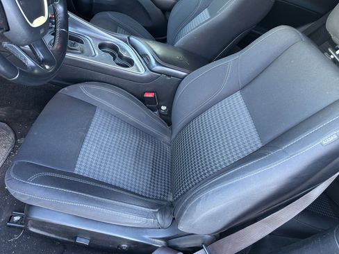 Used 2015 Dodge Challenger R/T w/ Quick Order Package 28B R/T image 9