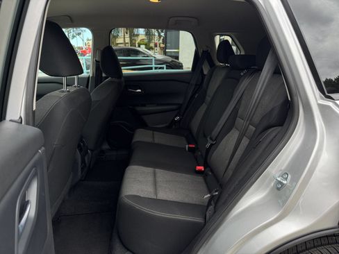 Used 2025 Nissan Rogue SV FWD image 23