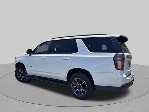 Used 2021 Chevrolet Tahoe Z71 w/ Luxury Package AWD/4WD image 11