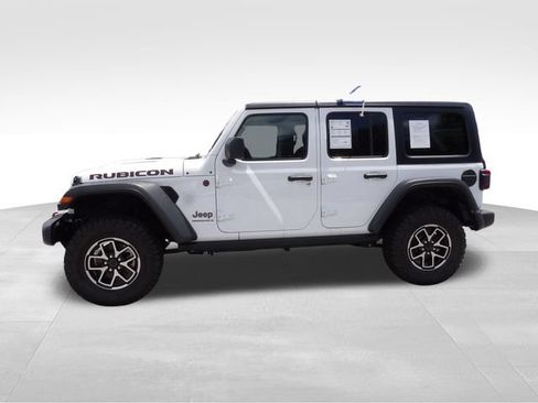 Used 2026 Jeep Wrangler Unlimited Rubicon w/ Safety Group AWD/4WD image 5