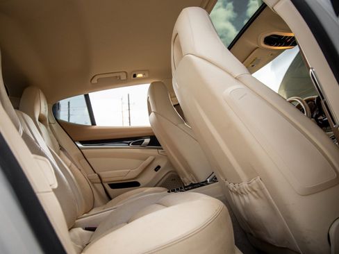 Used 2016 Porsche Panamera Edition image 39