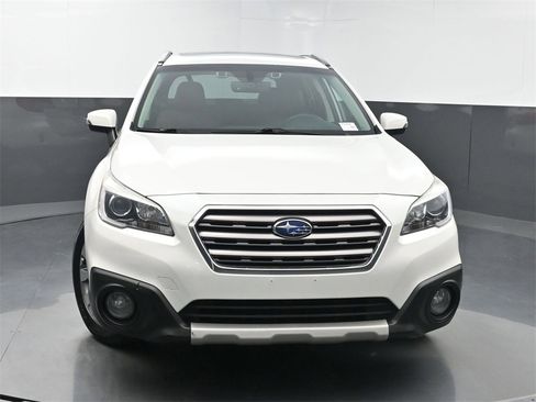 Used 2017 Subaru Outback 2.5i Touring image 40