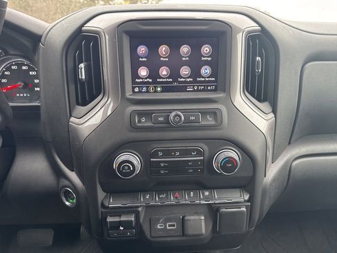 Used 2024 Chevrolet Silverado 2500 Custom w/ Custom Convenience Package image 8