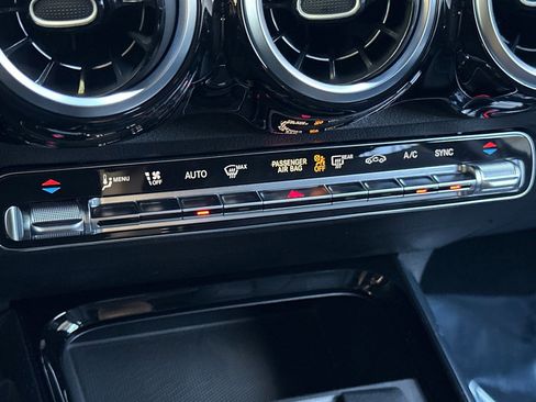 Used 2026 Mercedes-Benz GLB 250 image 16